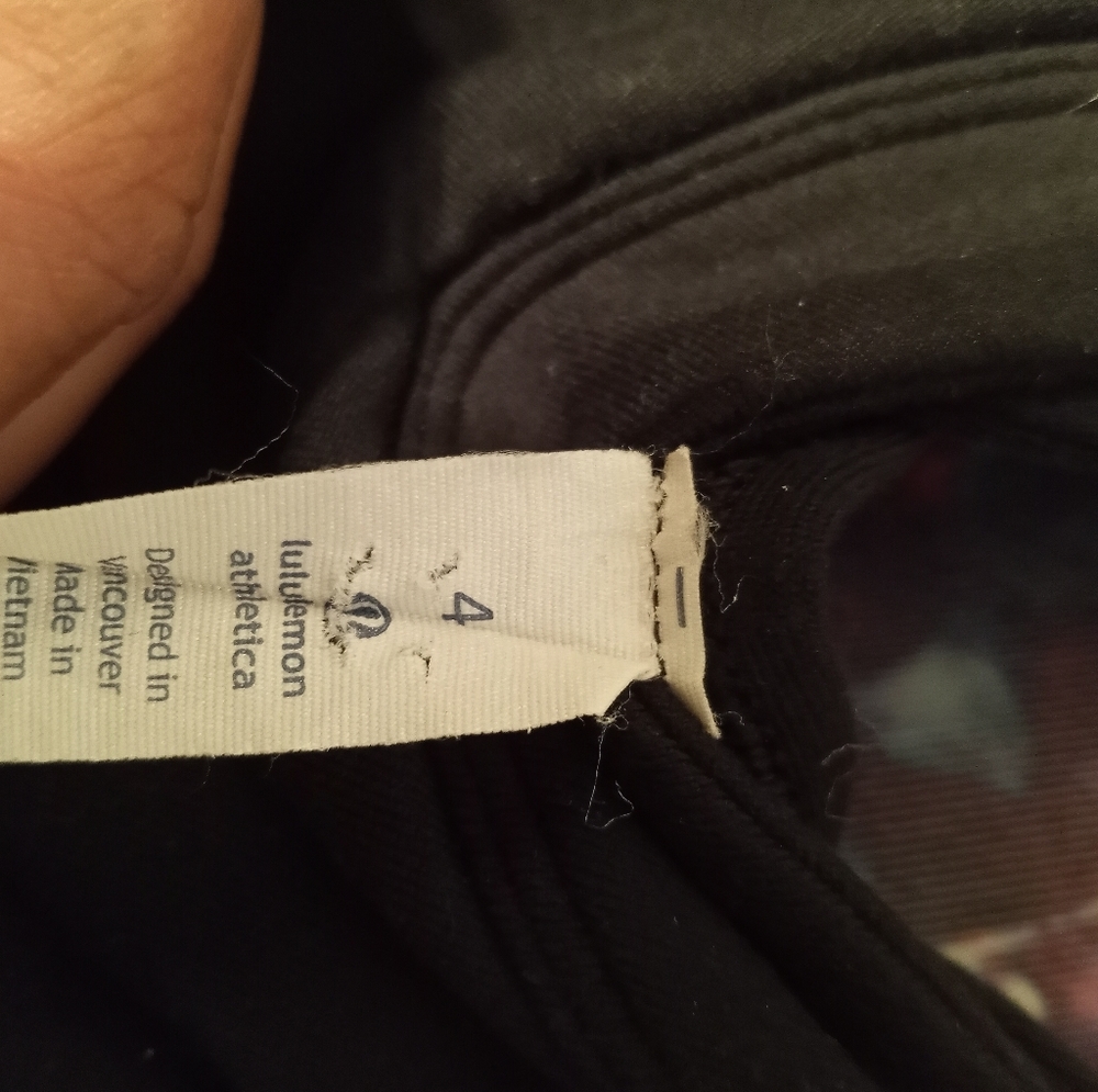 Lululemon tank top - Picture 4 of 5